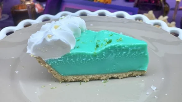 Taco Bell Mountain Dew Baja Blast Pie